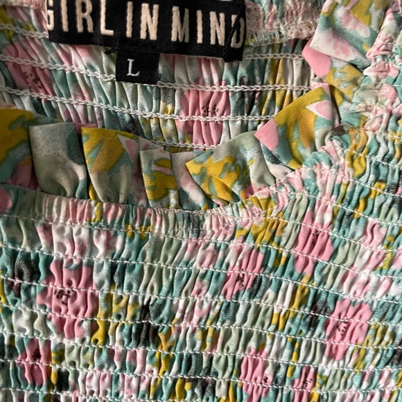 ❤️💥Final Markdown💥⭐️Girl In Mind Floral Smocked Top - Picture 8 of 9